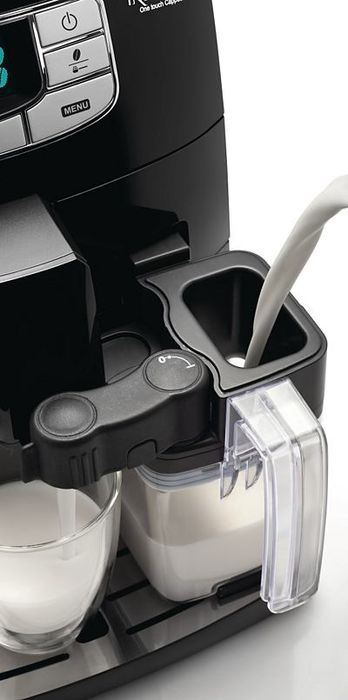 Philips-Saeco Intelia One Touch Cappuccino Adding Milk